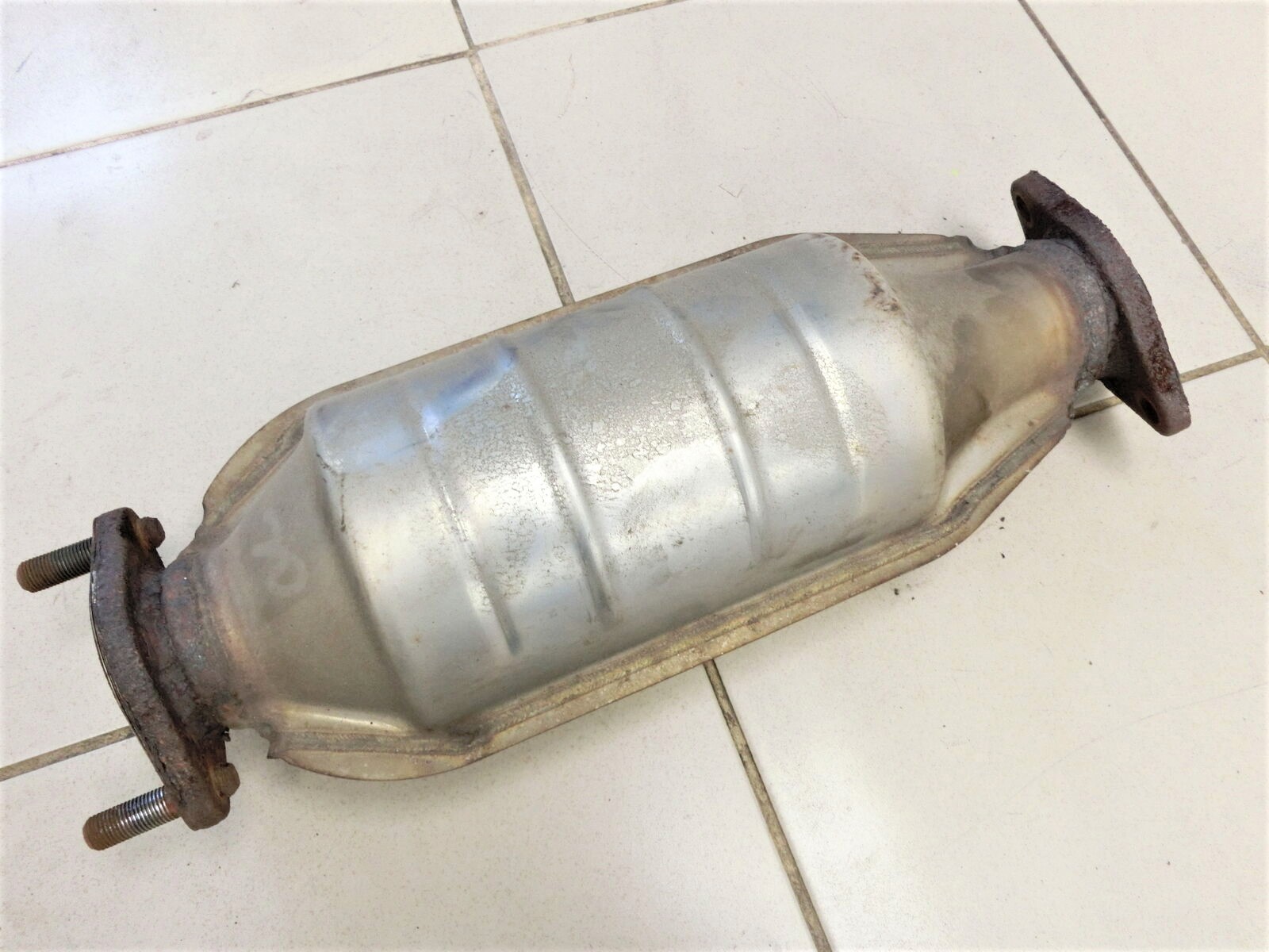 пламегаситель киа сид 1. катализатор на киа сид 2007 г. кия сид 1,6 2013 катализатор пламегаситель. катализатор ceed jd. мазда 6 2011 год катализатор магистральный или коллекторный.