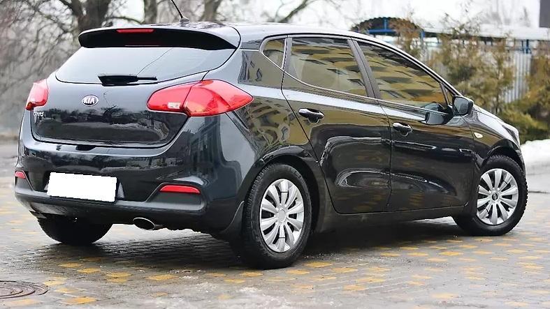 Киа хетчбек сзади