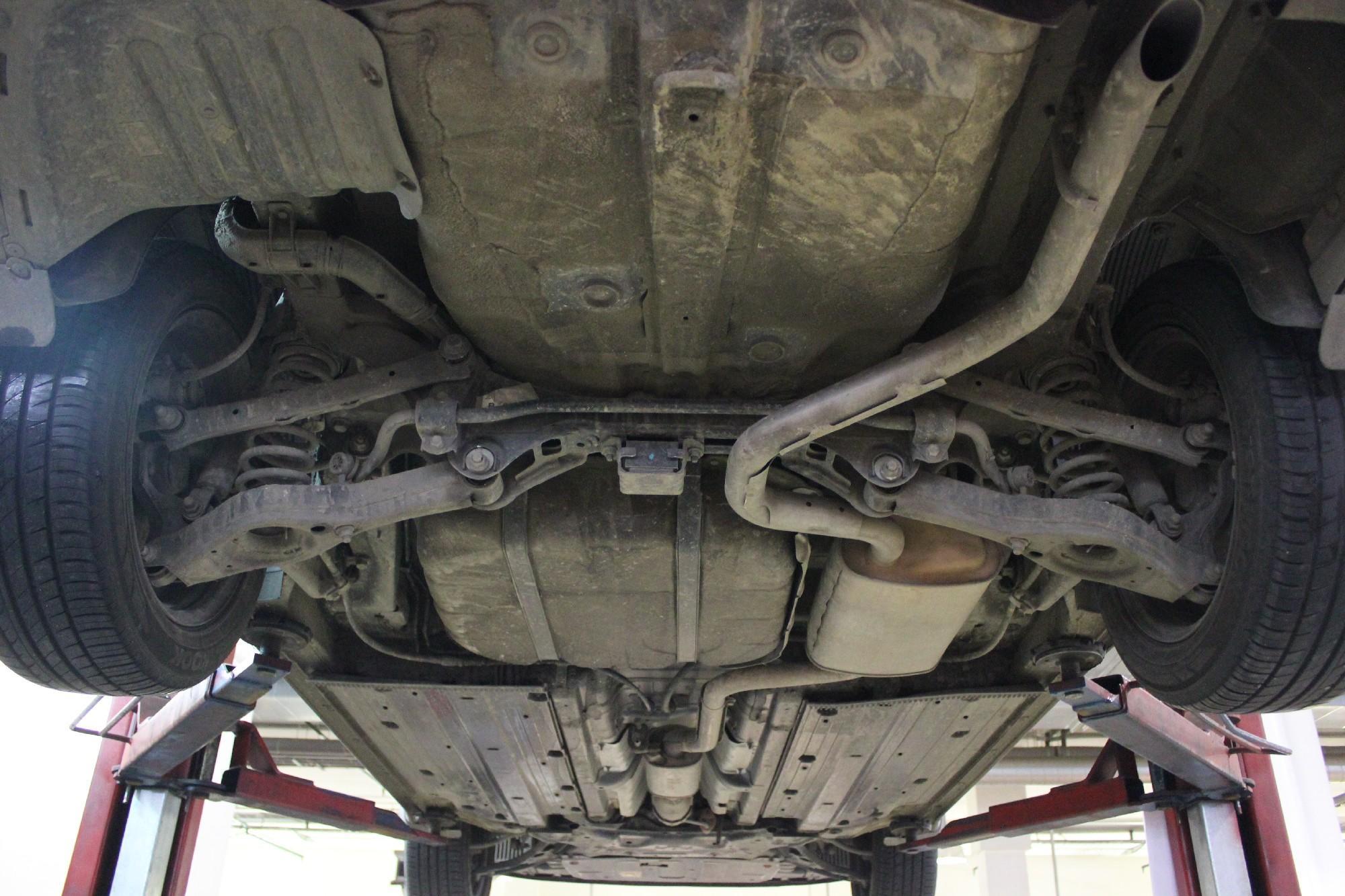 днище автомобиля