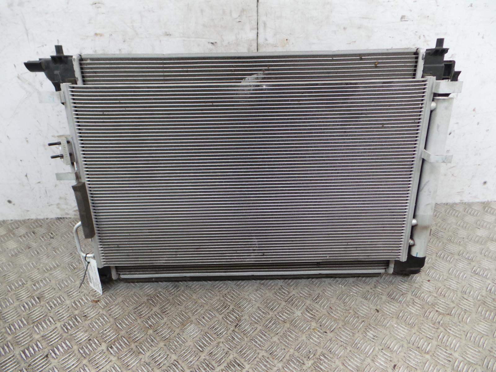 радиатор охлаждения двигателя