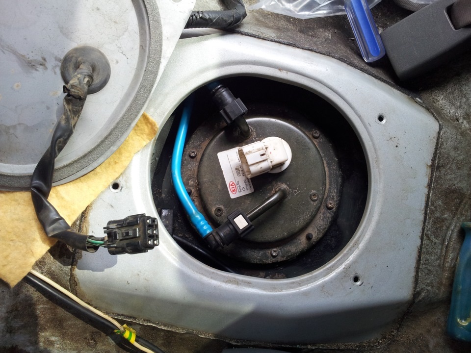 Замена датчика уровня топлива Киа