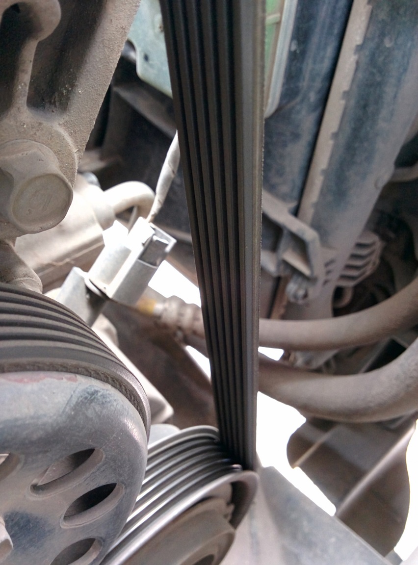 Привод навесных агрегатов двигателя