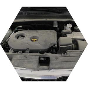 открытый капот на Киа