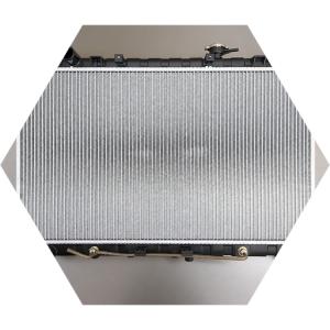 Новый радиатор охлаждения двигателя готов к установке