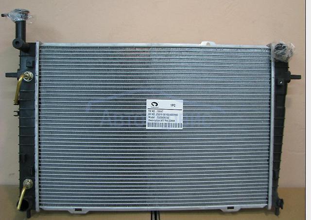 радиатор охлаждения двигателя