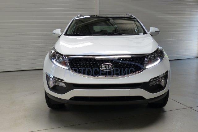 белый Спортейдж спереди