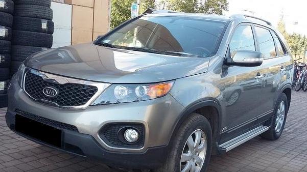 Киа Соренто спереди