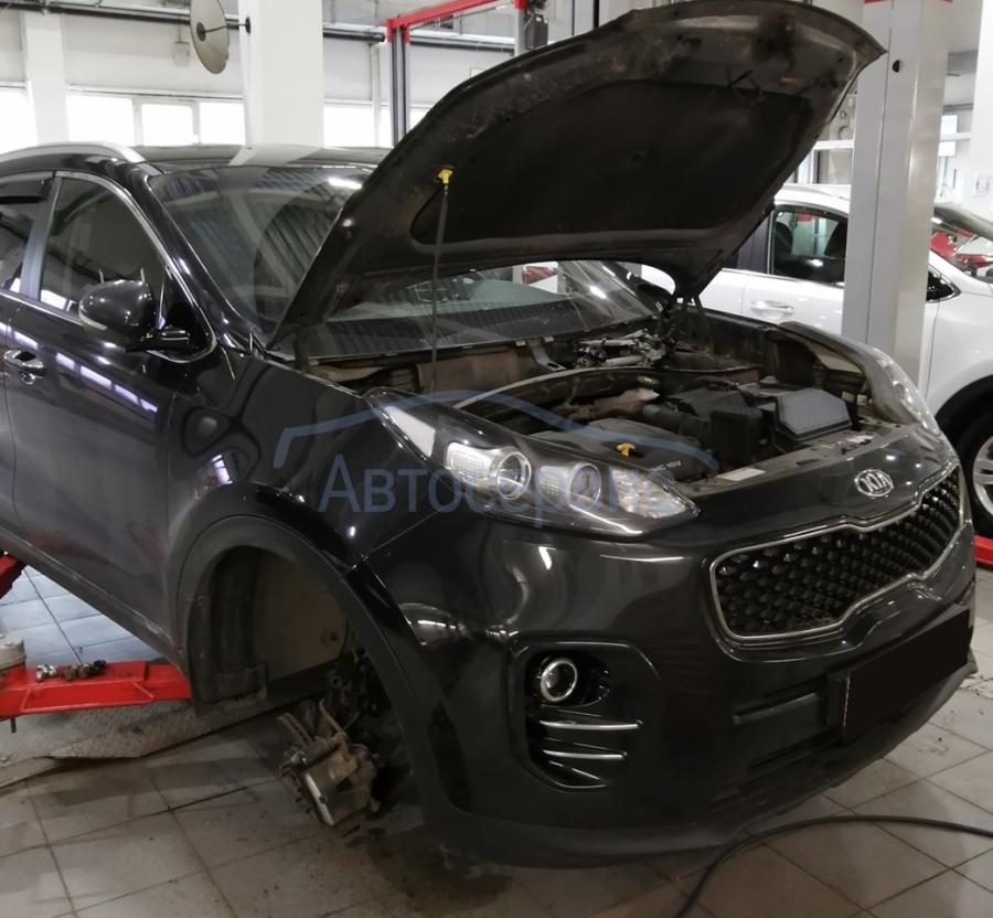 Киа Спортейдж в автотехцентре во время замены сальника привода