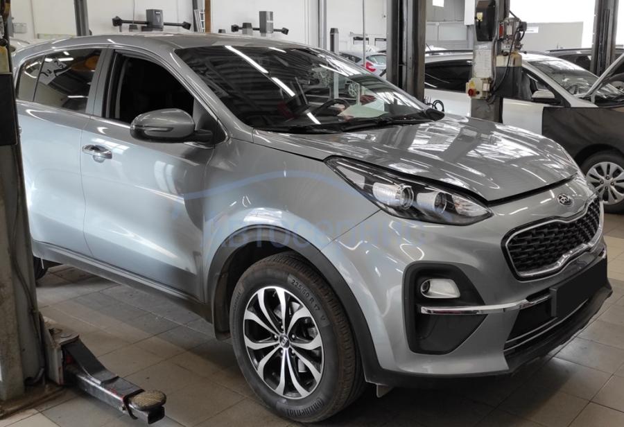 Киа Спортейдж готовится к замене стартера в автотехцентре